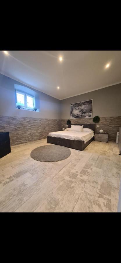 Crystal Home Специя Екстериор снимка